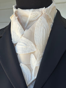 The ALLESANDRA Equestrian Stock